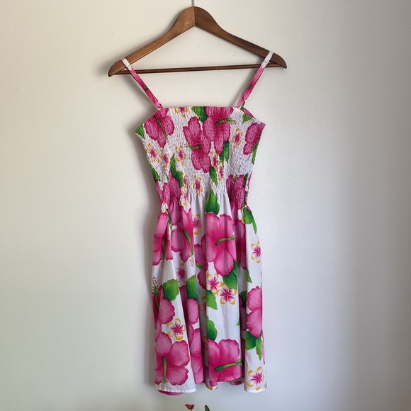 Rima floral midi sundress one size fits all. Vacation wear. - Picture 2 of 8